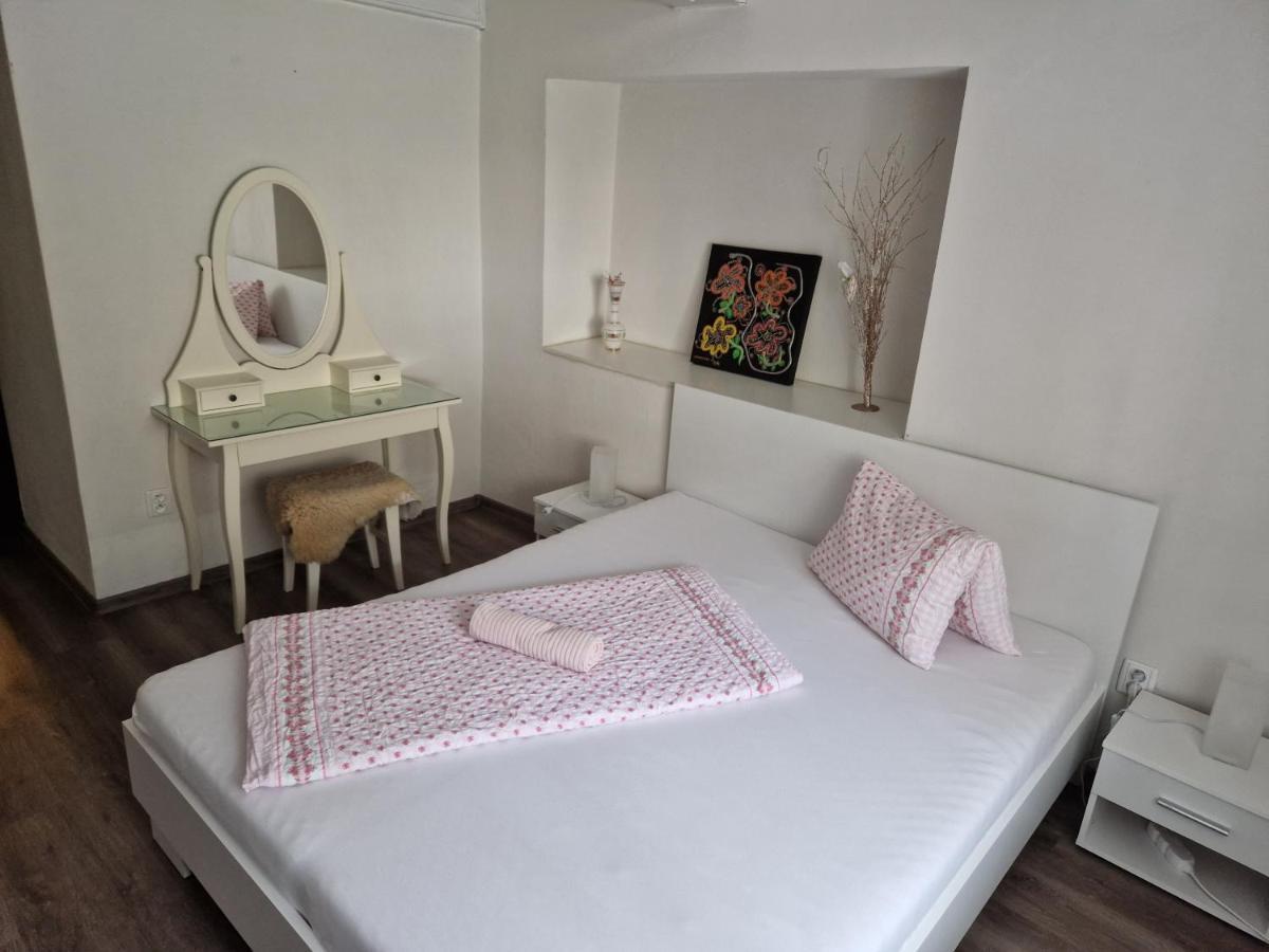 Apartmany St. Maria Staré Hory Eksteriør billede